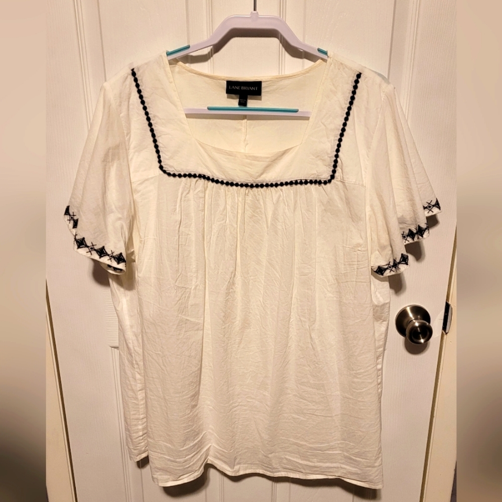 Lane Bryant lovely embroidered blouse